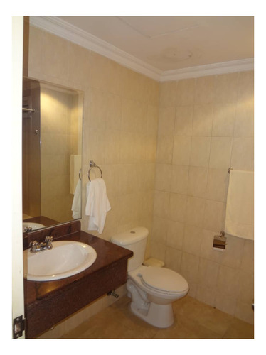 Imagen 3 de 5 de Se Alquila Suite En Ccp Suite Zona Norte Ve02-1090st-rvel
