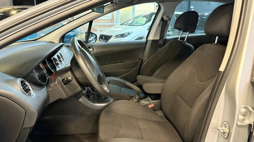 Peugeot 408 2.0 Allure 143cv