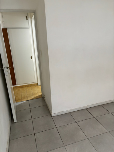 Departamento De Dos Ambientes En Caballito