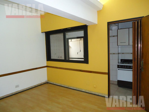Juan B. Justo 5300 P1° Villa Gral.mitre 2 Amb. Interno C/ Patio. Con Renta. Oportunidad!!