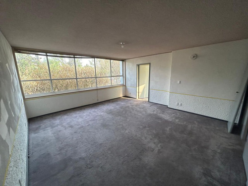 Casa Con Uso De Suelo Para Oficinas 839 M2 En Las Lomas De Chapultepec.