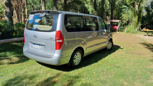 Imagen 10 de 15 de Hyundai H1 2.4 Premium 175cv At