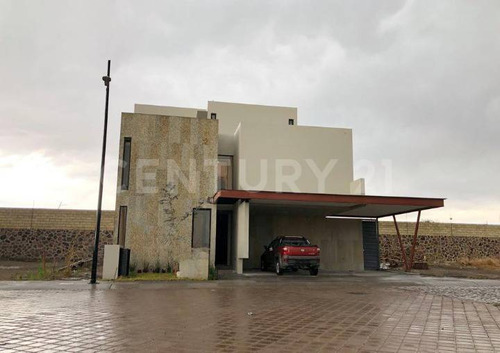 En Venta Casa En Lomas Del Campanario, Querétaro