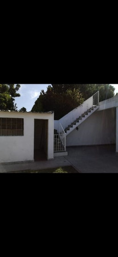 Imagen 9 de 13 de Impecable Casa En Venta De 4 Ambientes C/ Cochera En Luis Guillón
