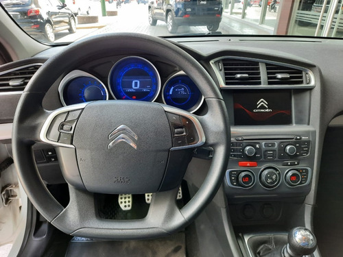 Imagen 7 de 12 de Citroën C4 Lounge 2016 1.6 S Edition Thp 165cv Pms Free