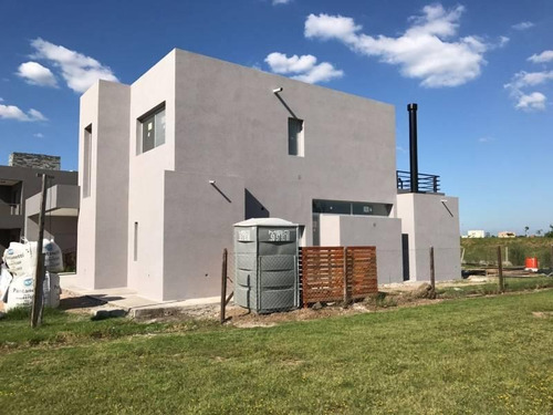 Imagen 7 de 8 de Casa En Venta En Barrio El Canton Golf - Maroto Propiedades