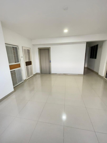 Imagen 8 de 26 de As En Venta Apartamento En San Juan Bautista Lv As