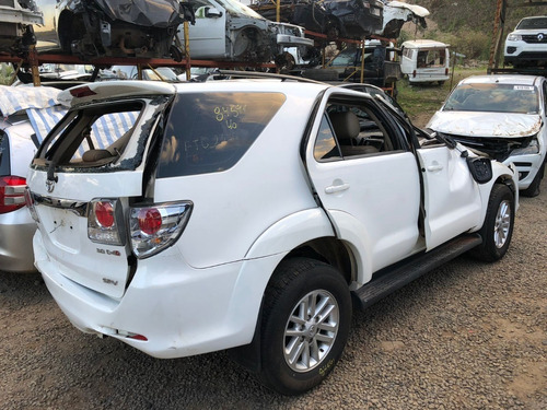 Sucata Hilux Sw4 3.0 2015 4x4 Aut. Diesel - Rs Auto Peças