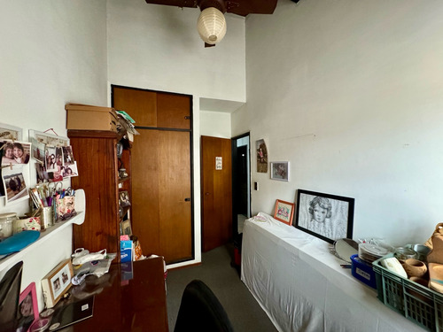 Duplex En Excelente Estado Sobre Calle Medina, Caseros Centro