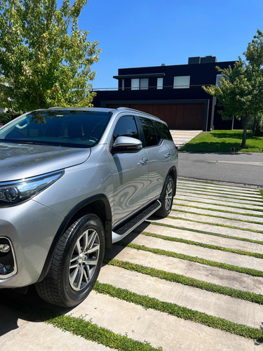 Imagen 10 de 12 de Toyota Sw4 2019 2.8 Srx 177cv 4x4 7as At