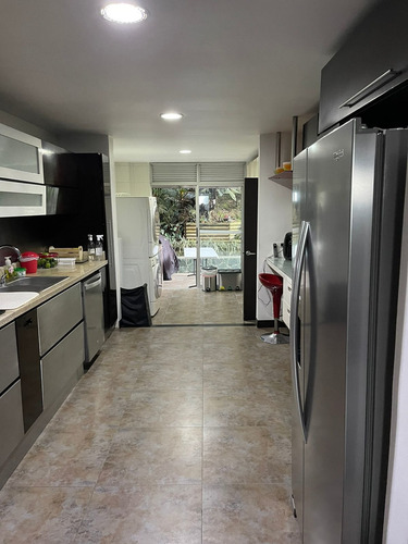 Imagen 3 de 21 de Casa Hermosa Remodelada El Poblado Tesoro