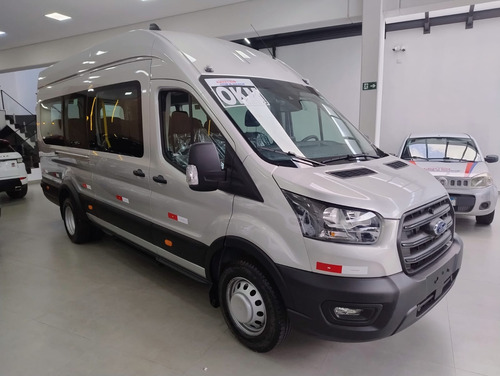 Nova Ford Transit Executiva 17+1 Lugares 2025 0km 5p Prata