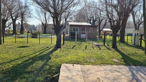 Imagen 1 de 2 de Casa Quinta En Barrio Lomas Altas