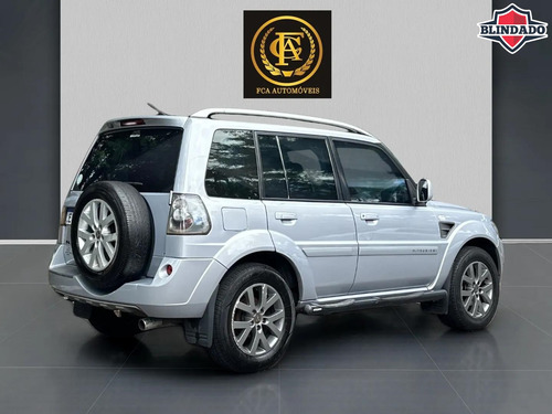 Mitsubishi Pajero TR4 2.0 4X2 16V 140CV FLEX 4P AUTOMÁTICO