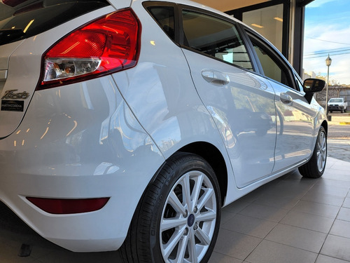 Imagen 6 de 15 de Ford Fiesta Kinetic 1.6 Se