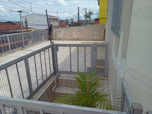 Casa Grande, Com Ótima Acessibilidade E Gerando Renda.