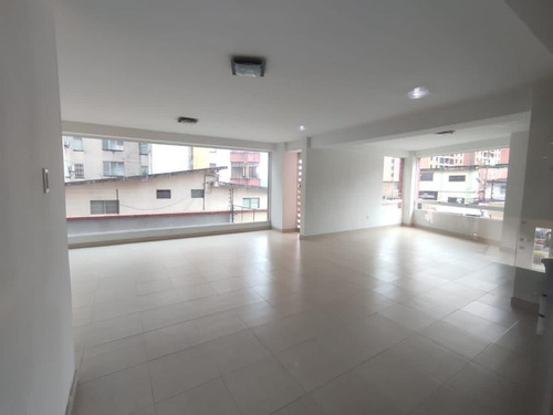 Imagen 12 de 18 de En Venta Apartamento Exclusivo Palazzo Ambruzzo. Adlz