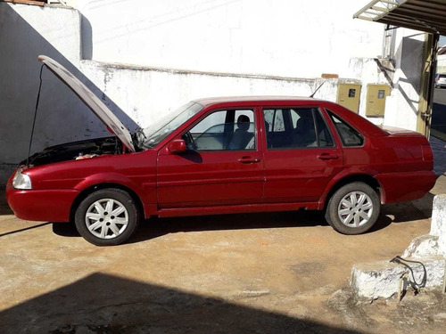 Santana 1,8 4p 2002