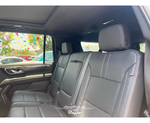 Chevrolet Suburban 5.3 Rst 4X4 At