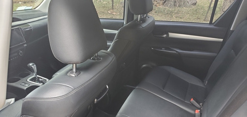 Toyota Hilux 2.8 Cd Srx 177cv 4x4 At 2017