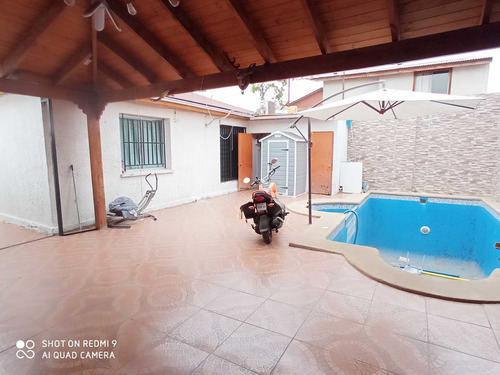 Casa En Venta, 5 Estacionamientos, El Parrón. (93659)