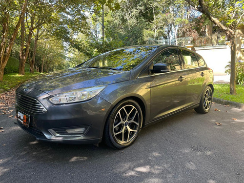 Ford Focus Titanium 2.0 16v