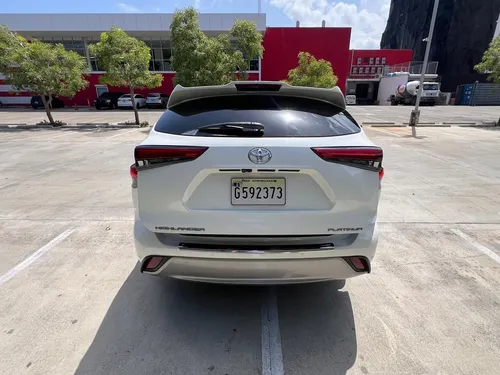 Toyota Hailander Platinum