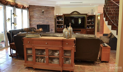 Espectacular Casa En Venta Y Alquiler Beverly Hills - Punta Del Este-ref:305