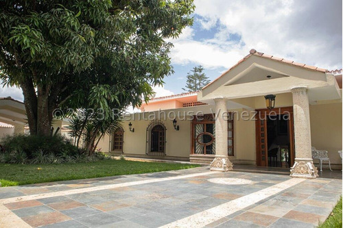 Ms: 24-3963 En Venta Espectacular Casa En Calle Cerrada En Prados Del Este