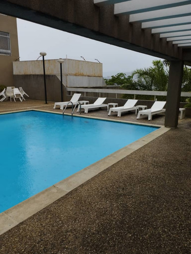 Se Alquila Apartamento En Colinas De Bello Monte