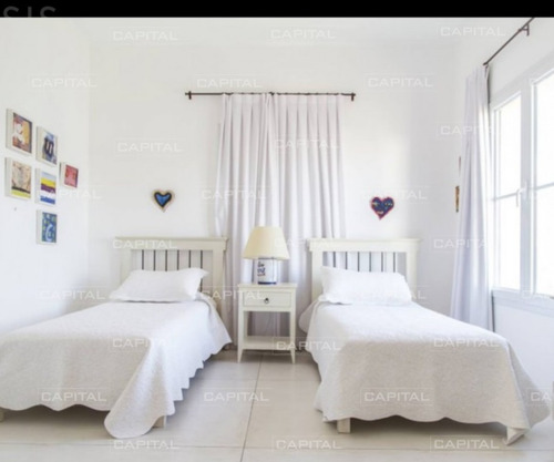 Casa En Venta En Faro De Punta Del Este-ref:25875