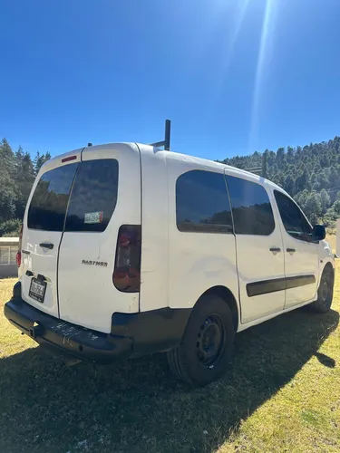 Camioneta 2015 Disel Peugeot Excelentes Condiciones