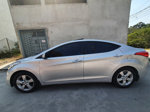 Imagem 13 de 13 de Hyundai Elantra 2013 2.0 16v Gls Flex Aut. 4p