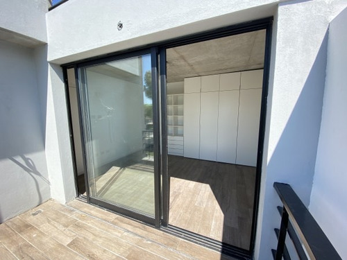Depto. 3 Amb. C/cochera - 102,7m2 Totales