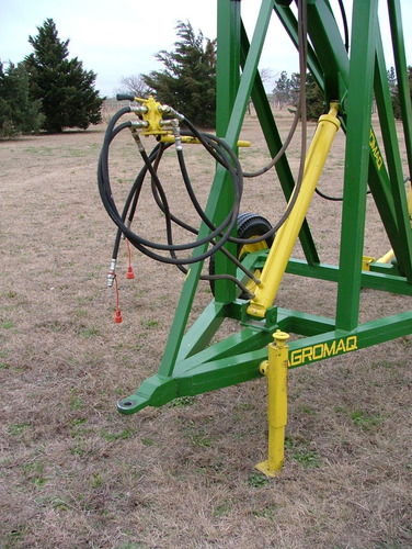 Elevador Y Transportador De Rollo. Hidráulico - Rolo Agromaq