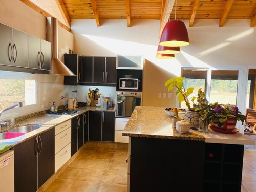 Venta De Vivienda Con Casa De Té En Villa General Belgrano - Inv0035
