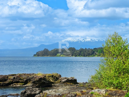 Casa Con Orilla De Lago Y Vista Volcanes