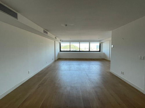 Imagen 8 de 30 de Departamento - Puerto Buceo- 3 Dorm Y Servicio Completo- 3 Gges Con Renta