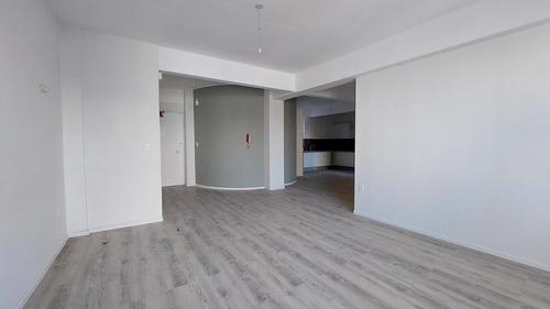 Imagen 4 de 17 de Apartamento En Venta 2 Dormitorios En Centro - Luminoso Y De Ambientes Amplios