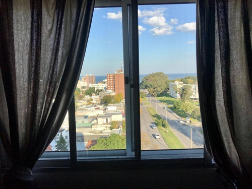 Apartamento En Venta De 3 Dormitorio En Buceo