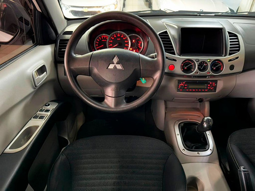 Mitsubishi L200 Triton 2.4 HLS 4X2 CD 16V