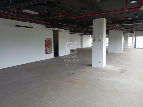 Oficina Ubicada Frente Portal La Dehesa, Lo Barnechea