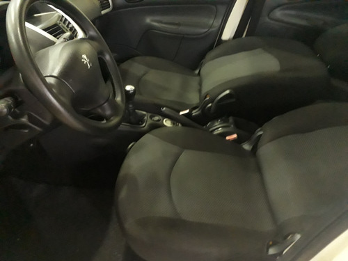 Peugeot 207 1.4 Active Flex 4p