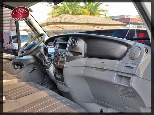 Imagem 9 de 15 de Iveco Daily City 30s13 Baú Carga