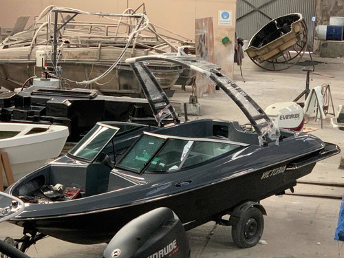 Imagen 5 de 15 de Lancha Victoria Open Wake Con 150 Hp Full Linea 2023