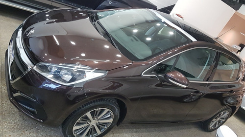 Imagen 3 de 15 de Peugeot 208 2017 1.6 Feline