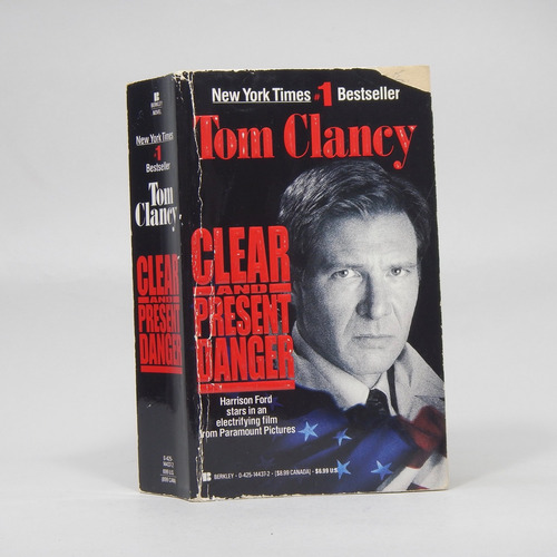 Clear And Present Danger Tom Clancy Berkley Books 1990 Be2