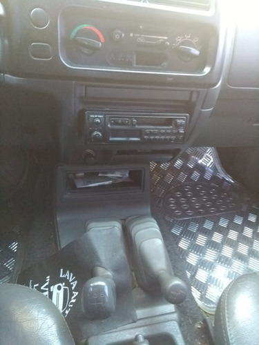 Mitsubishi L200 2.5 4x4