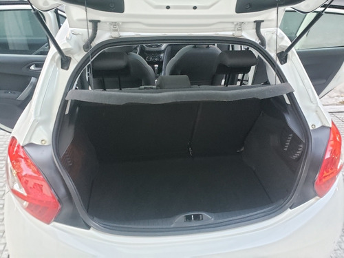 Peugeot 208 1.6 Allure Tiptronic 2016