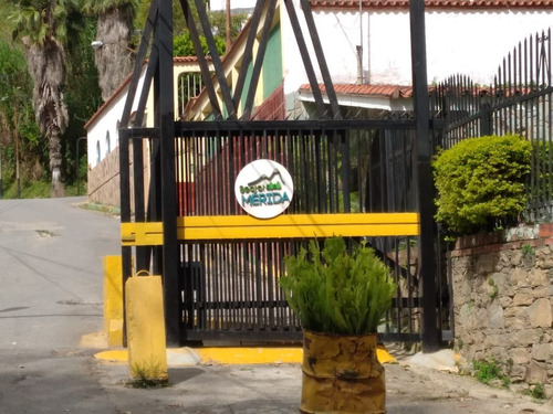 Imagen 1 de 18 de Townhouse En Venta Urb Colinas De Carrizal